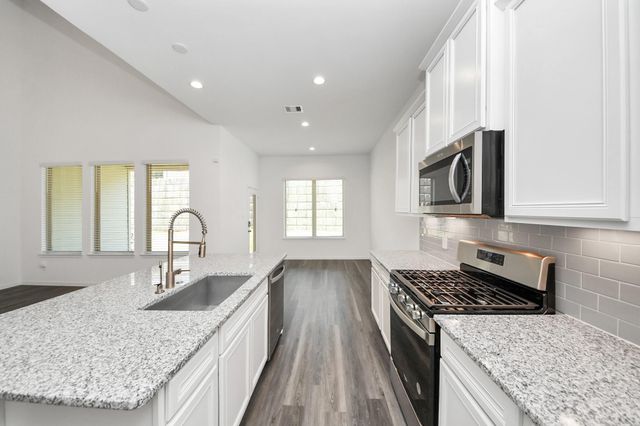 501 Newcomb Hollow Drive, Conroe, TX 77304