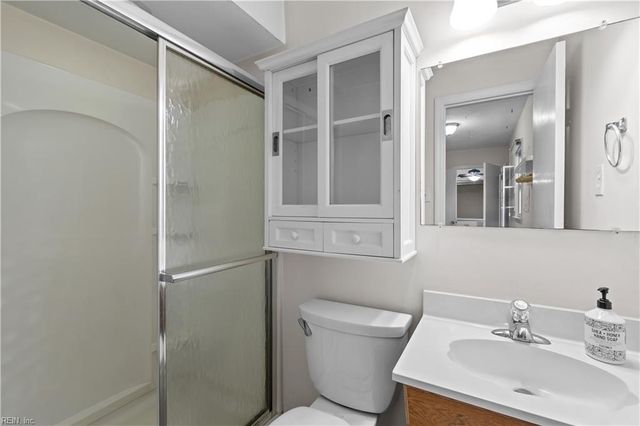 5917 Woodhaven CT, Virginia Beach, VA 23464