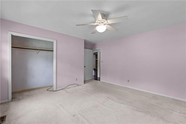 5917 Woodhaven CT, Virginia Beach, VA 23464