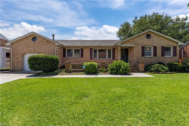 5917 Woodhaven CT, Virginia Beach, VA 23464