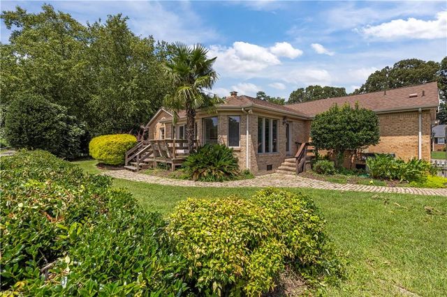 5917 Woodhaven CT, Virginia Beach, VA 23464