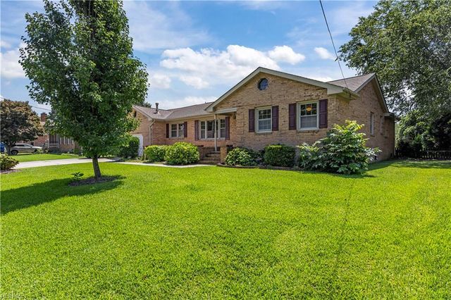 5917 Woodhaven CT, Virginia Beach, VA 23464