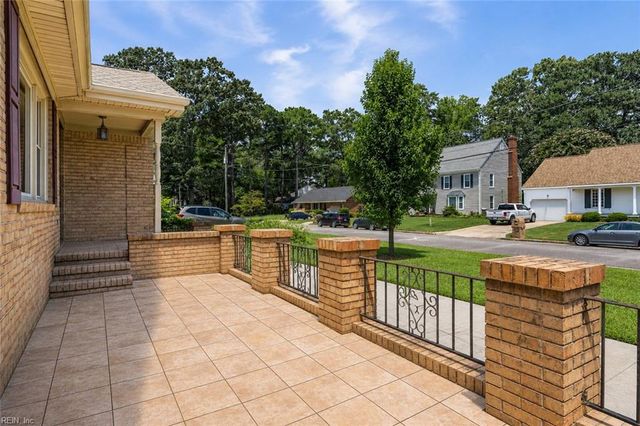 5917 Woodhaven CT, Virginia Beach, VA 23464