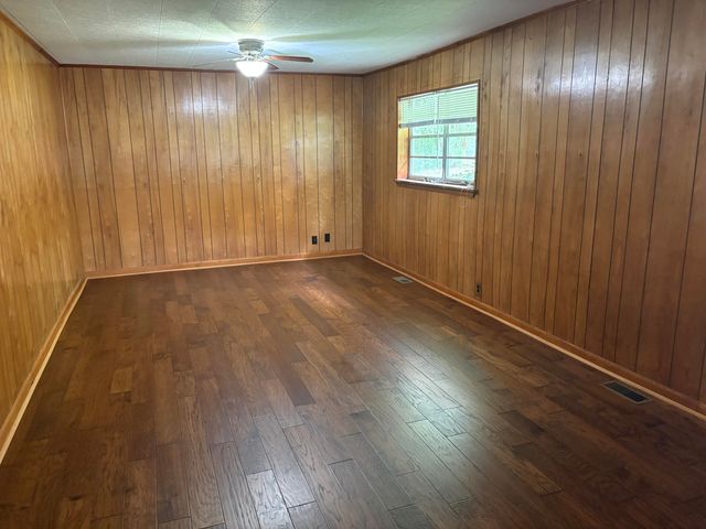 201 Glenn Street, Lafayette, GA 30728