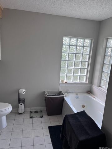 31400 River Pines Dr, Springfield, LA 70462