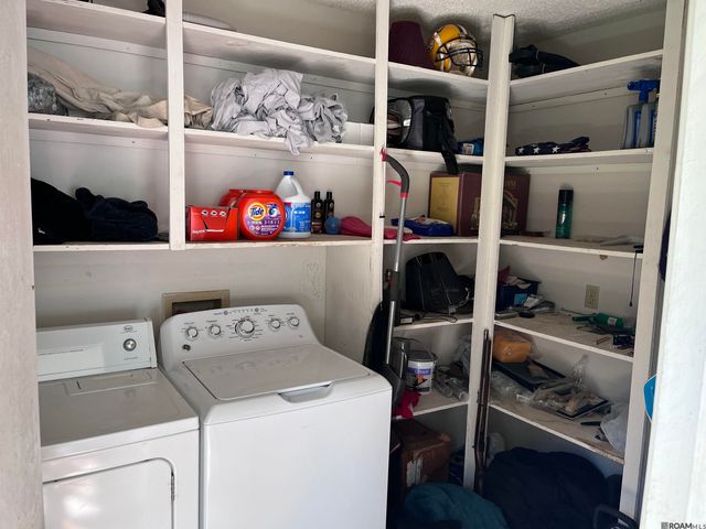 31400 River Pines Dr, Springfield, LA 70462