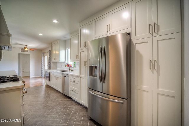 1526 W WINDSOR Avenue, Phoenix, AZ 85007