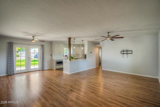 1526 W WINDSOR Avenue, Phoenix, AZ 85007
