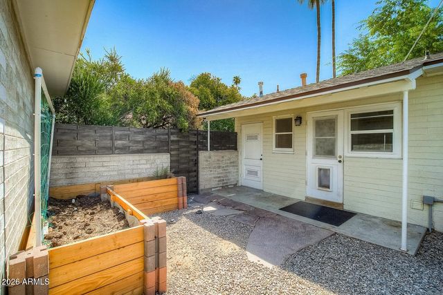 1526 W WINDSOR Avenue, Phoenix, AZ 85007