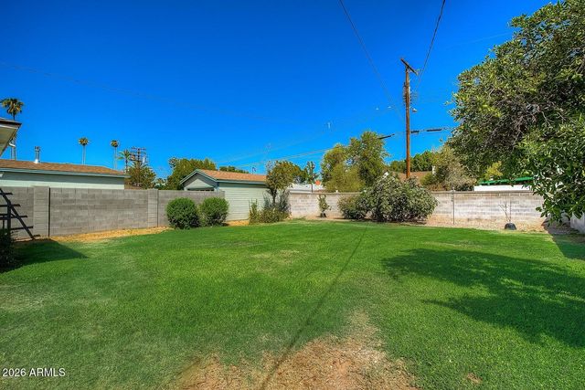 1526 W WINDSOR Avenue, Phoenix, AZ 85007