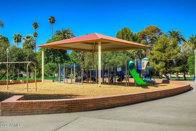1526 W WINDSOR Avenue, Phoenix, AZ 85007