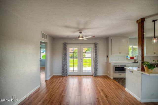 1526 W WINDSOR Avenue, Phoenix, AZ 85007
