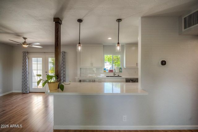 1526 W WINDSOR Avenue, Phoenix, AZ 85007
