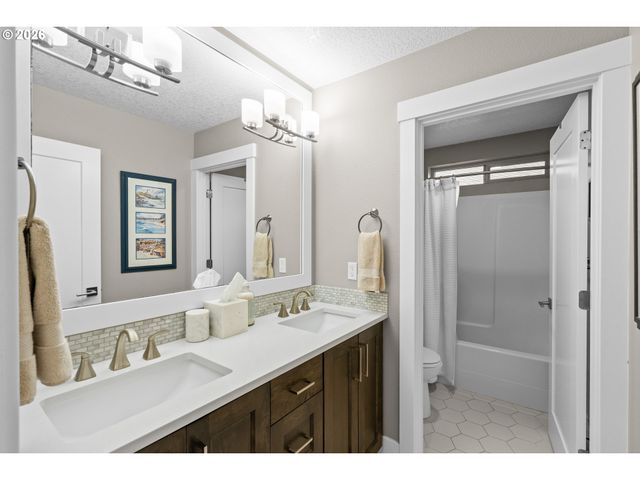 17324 Sw CONDOR Ln, Beaverton, OR 97007