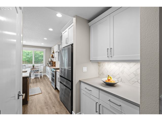17324 Sw CONDOR Ln, Beaverton, OR 97007