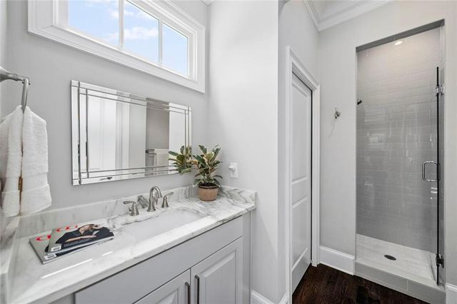383 Peachtree Avenue NE, Atlanta, GA 30305