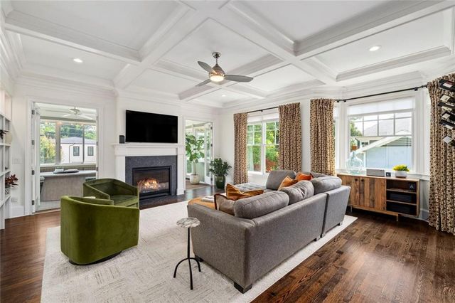 383 Peachtree Avenue NE, Atlanta, GA 30305