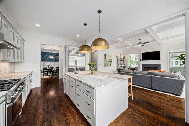 383 Peachtree Avenue NE, Atlanta, GA 30305