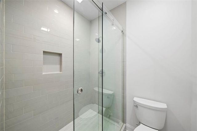 383 Peachtree Avenue NE, Atlanta, GA 30305