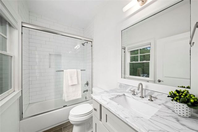 383 Peachtree Avenue NE, Atlanta, GA 30305