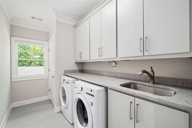 383 Peachtree Avenue NE, Atlanta, GA 30305
