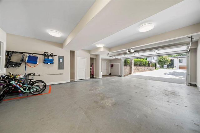 383 Peachtree Avenue NE, Atlanta, GA 30305