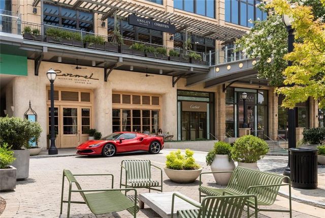383 Peachtree Avenue NE, Atlanta, GA 30305