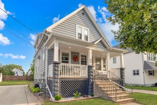 1820 E Cora AVENUE #1814, Saint Francis, WI 53235