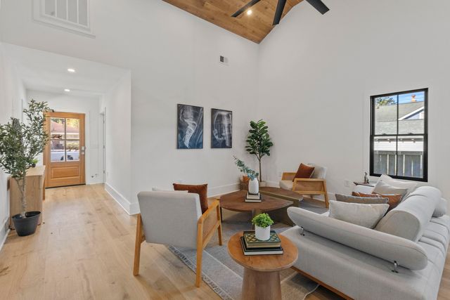 10 Magnolia Avenue, Charleston, SC 29403