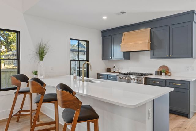 10 Magnolia Avenue, Charleston, SC 29403