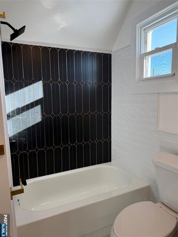 771 5th Street, Lyndhurst, NJ 07071