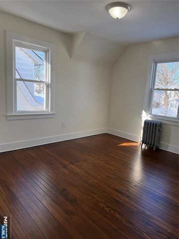 771 5th Street, Lyndhurst, NJ 07071