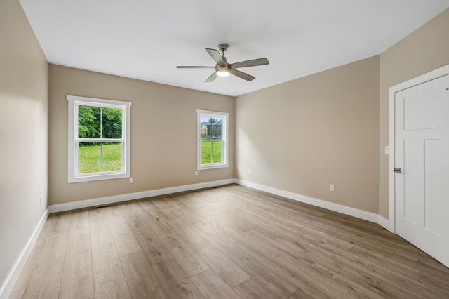 3505 Brookstone Dr, Cookeville, TN 38506