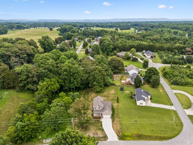 3505 Brookstone Dr, Cookeville, TN 38506