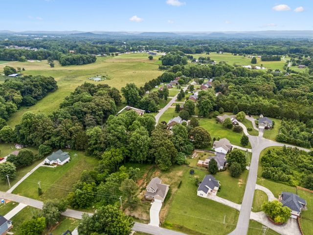 3505 Brookstone Dr, Cookeville, TN 38506