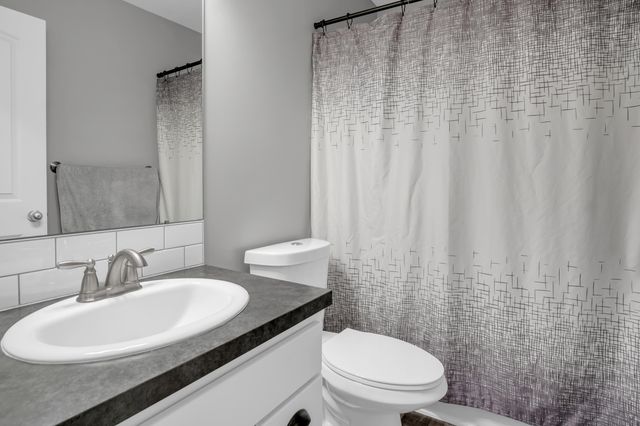 115 Matson, Newton, KS 67114