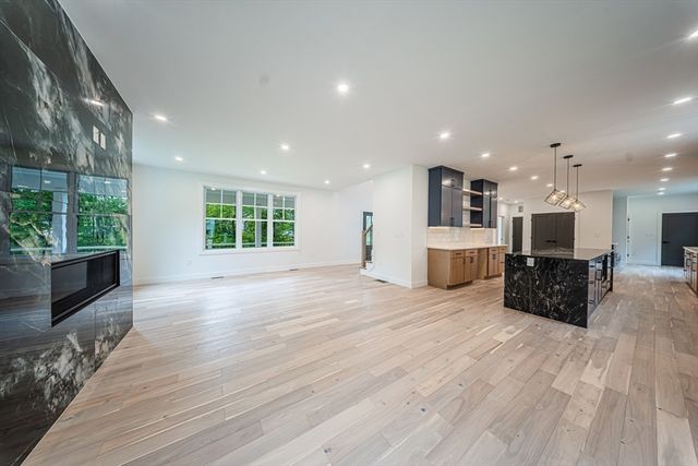 2 Spring Meadow Dr, Southborough, MA 01772