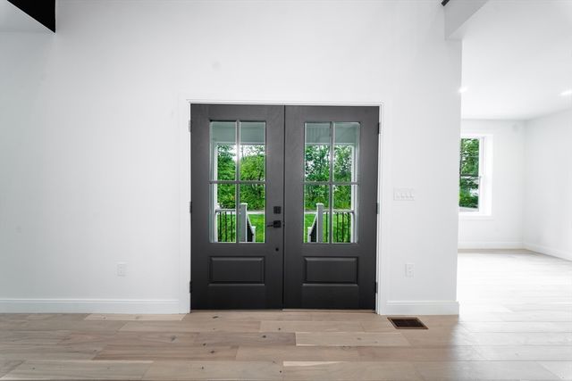 2 Spring Meadow Dr, Southborough, MA 01772