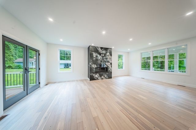 2 Spring Meadow Dr, Southborough, MA 01772