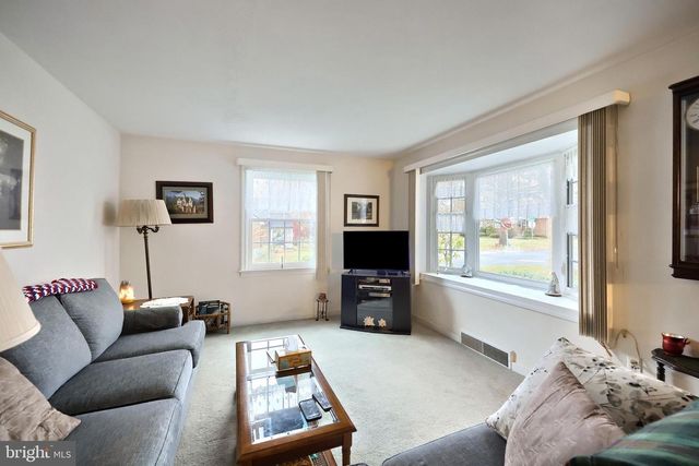 200 S RUSSELL ST, York, PA 17402