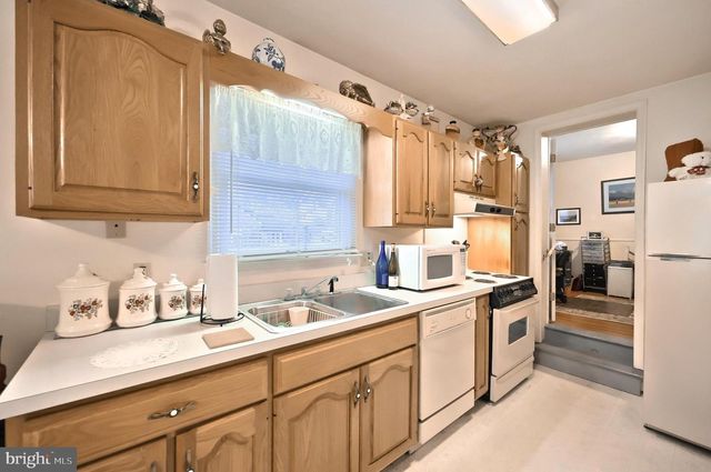 200 S RUSSELL ST, York, PA 17402