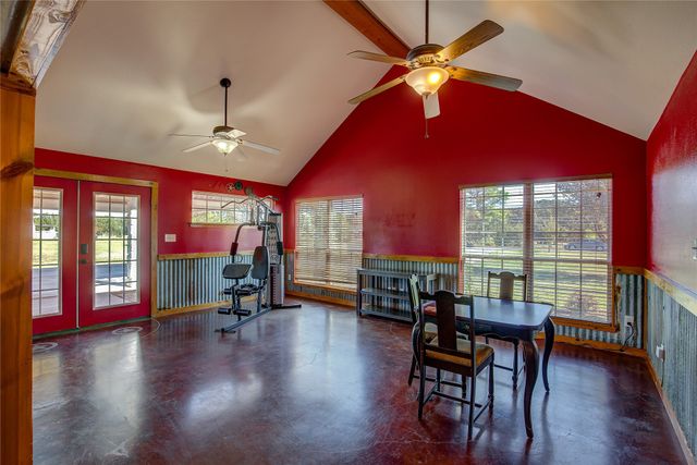 143 Rs County Road 1412, Point, TX 75472