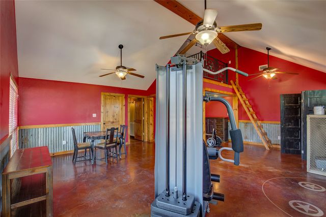 143 Rs County Road 1412, Point, TX 75472