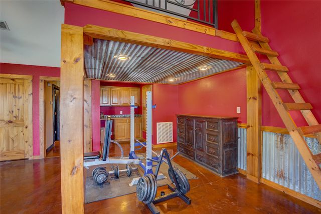 143 Rs County Road 1412, Point, TX 75472
