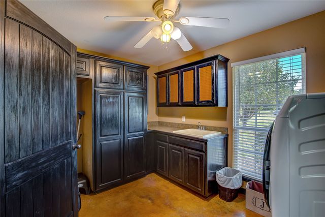 143 Rs County Road 1412, Point, TX 75472