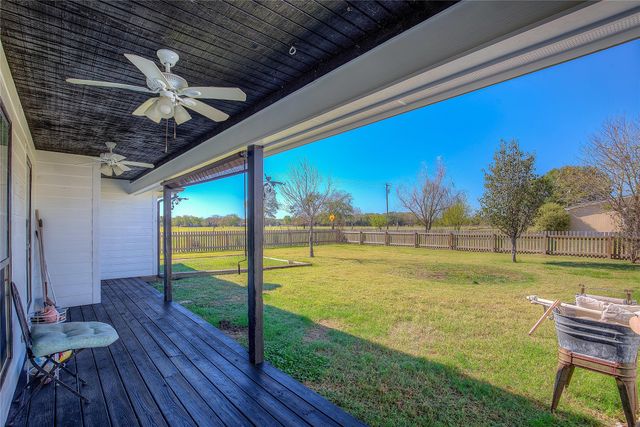 143 Rs County Road 1412, Point, TX 75472
