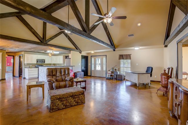 143 Rs County Road 1412, Point, TX 75472
