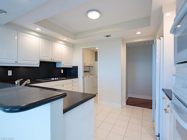 7425 Pelican Bay BLVD # 1103, Naples, FL 34108