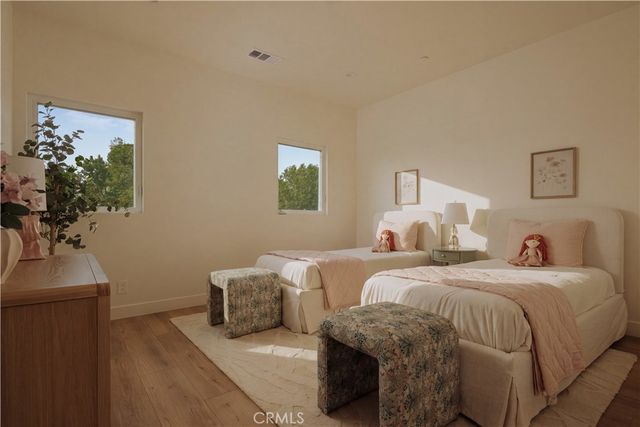 8202 Oso, Winnetka, CA 91306