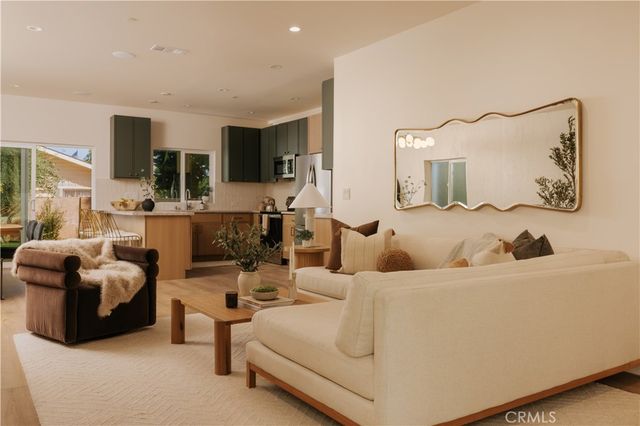 8202 Oso, Winnetka, CA 91306